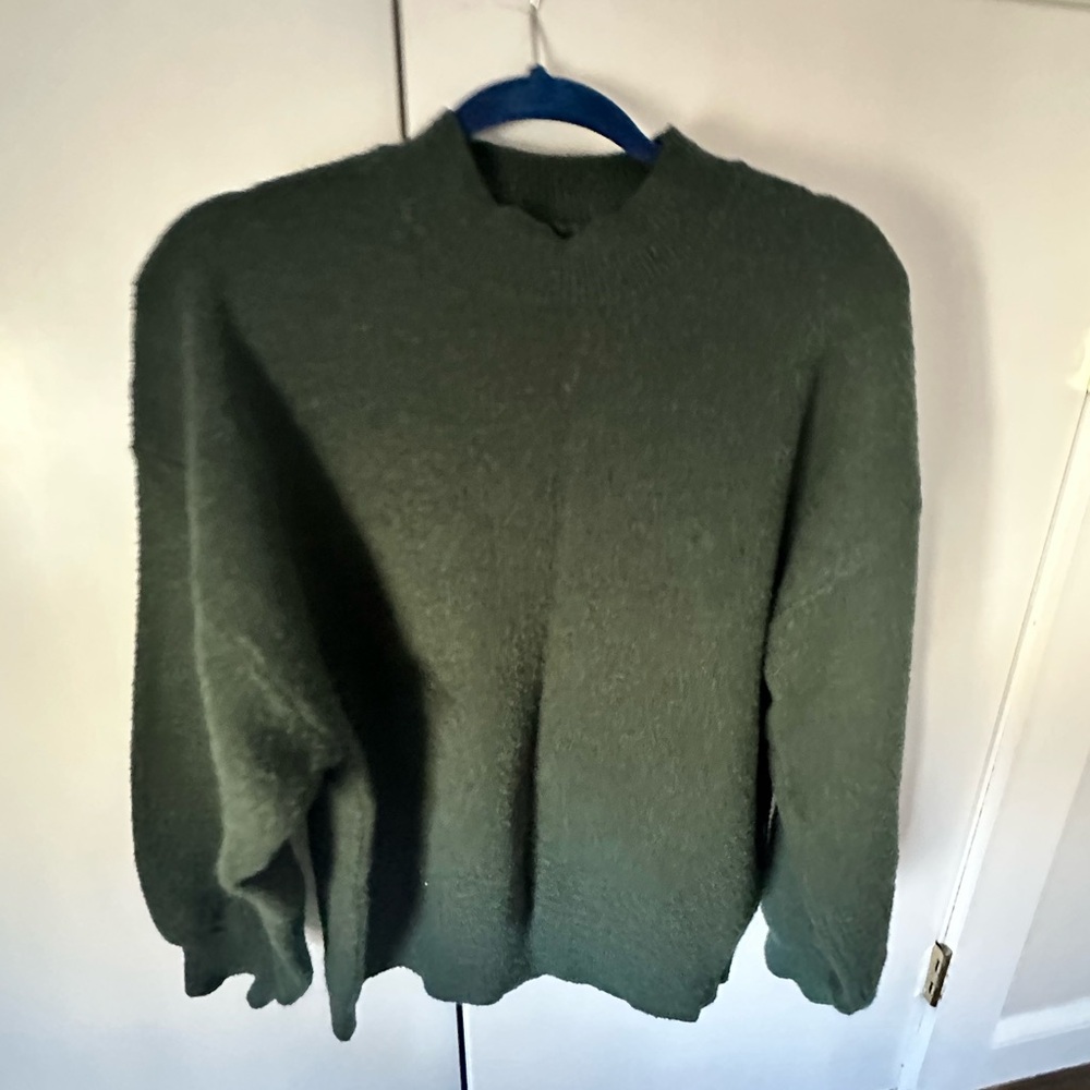 Dazy — green high neck sweater